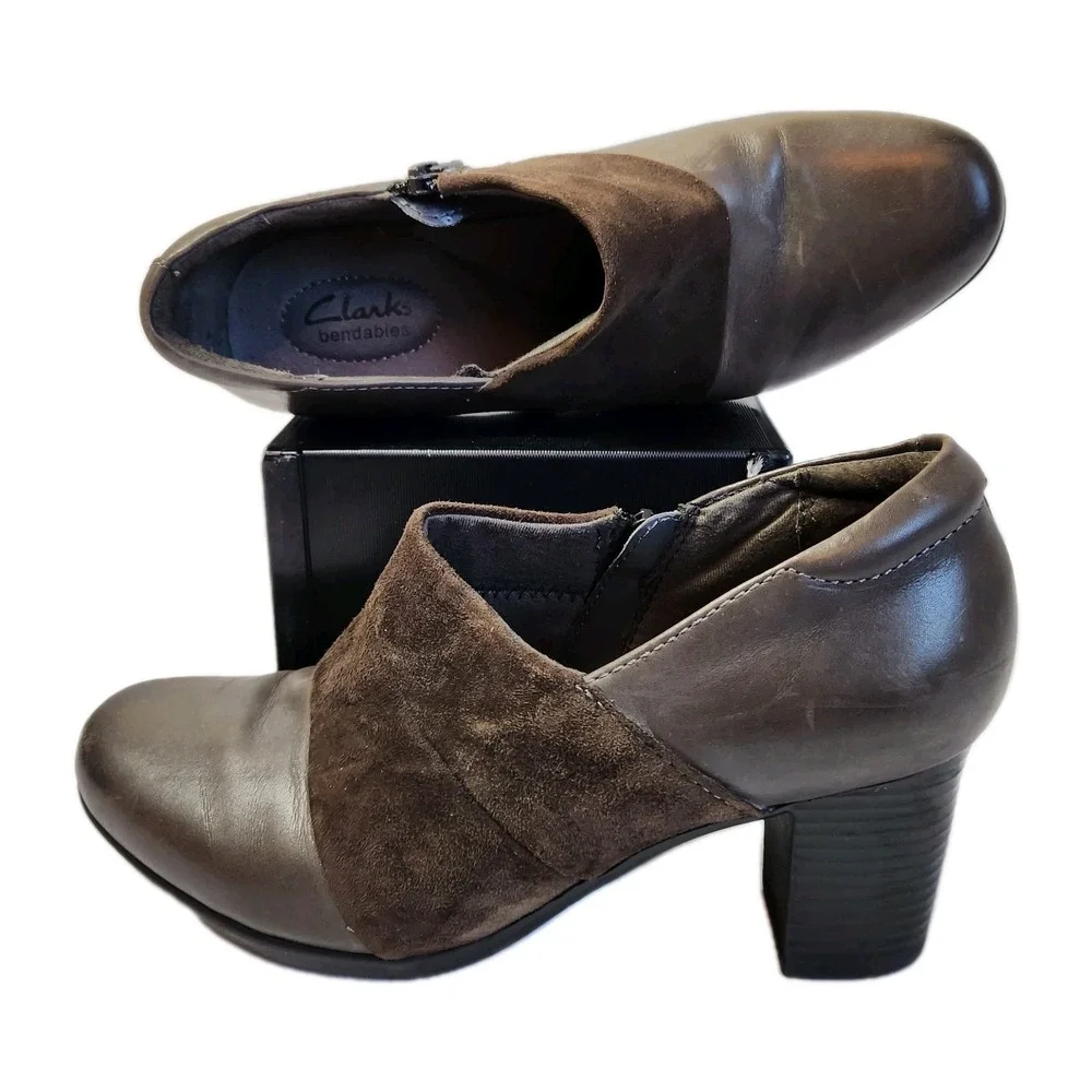 Clarks Bendables Womens Bootie Taupe Brown Leather Upper Ankle Boots Sz 9 M Shoe